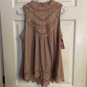 5/25 Sleeveless lace blouse
